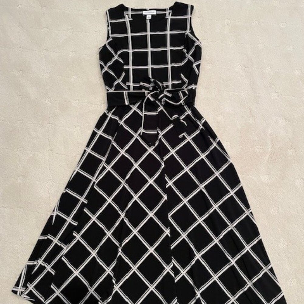Charter Club – LIKE NEW Sleeveless Fit and Flare Black & White Dress - X-SMALL